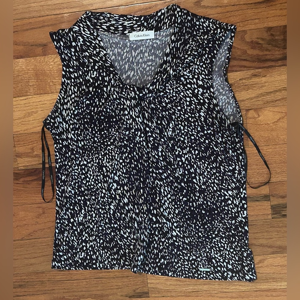 Calvin Klein CK Women's Geometric Twist Knot V-Neck Sleeveless Top L 12-14 - Picture 11 of 15